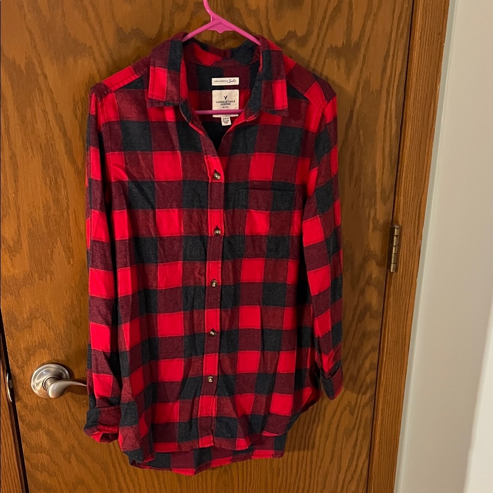 American Eagle Outfitters Red and Black Buffalo Plaid Button-Down Shirt